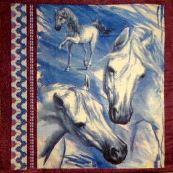 031 Horses - 3-ply (purple) - 35x35cm