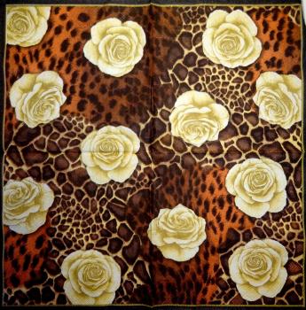 017 Roses - 3-ply (cream) - Ihr
